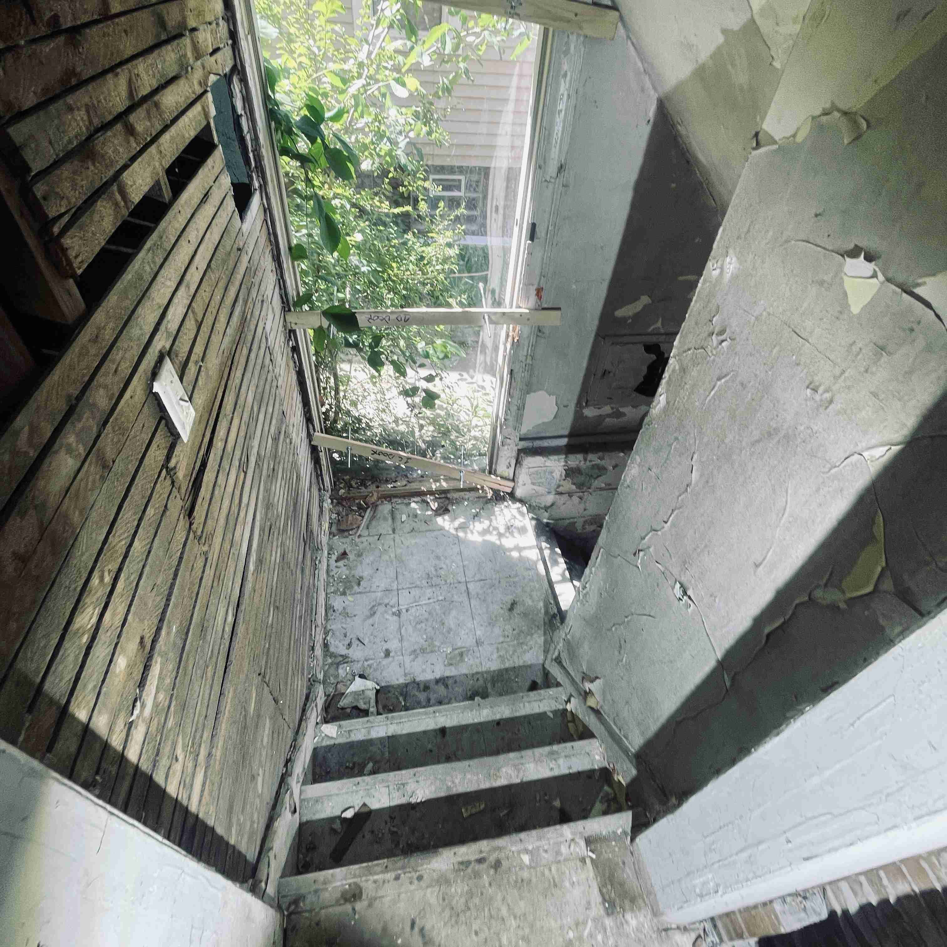 14910 Robson (58).jpg